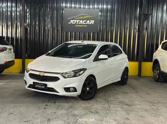 CHEVROLET ONIX 1.4 MPFI LT 8V FLEX 4P MANUAL CHEVROLET ONIX 1.4 MPFI LT 8V FLEX 4P MANUAL